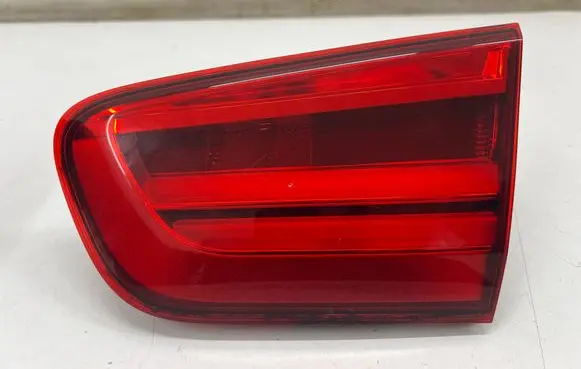 Tailgate rear/tail lights