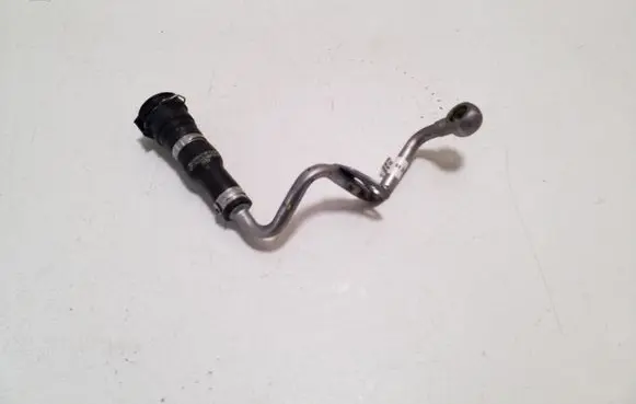 Engine coolant pipe/hose