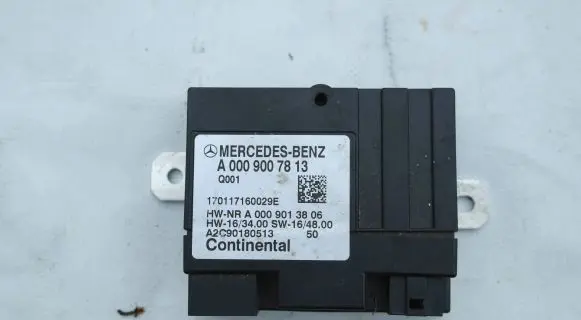 Mercedes-Benz C W205 Fuel pump relay A0009007813 A0009013806 A2C90180513