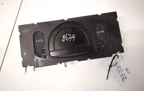 Renault Modus Speedometer (instrument cluster) vag28113725