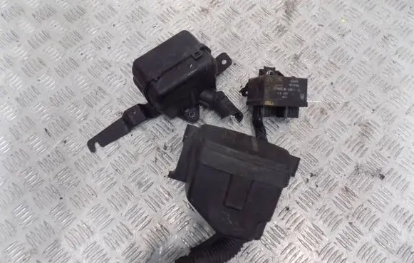 Alfa Romeo Stelvio Fuse box cover 