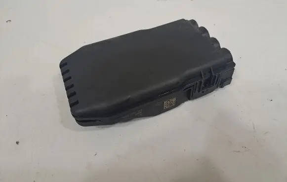 BMW iX Current control relay 9827013