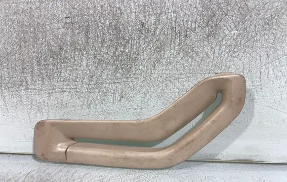 Volvo XC60 Seat belt trim 