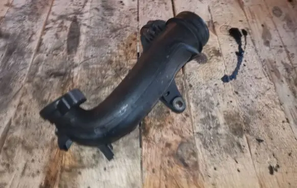 Intercooler hose/pipe
