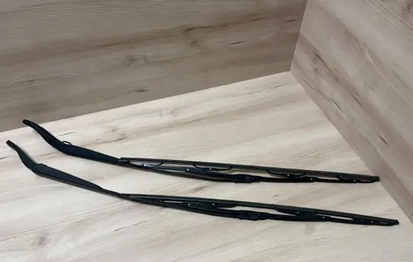 Renault Master III Front wiper blade arm 8200734779 8200734778
