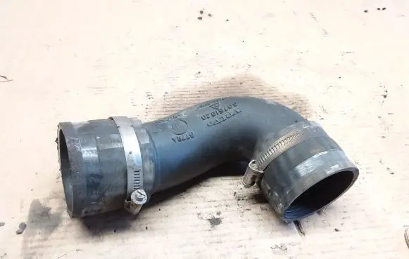 Volvo V70 Intercooler hose/pipe 30751920