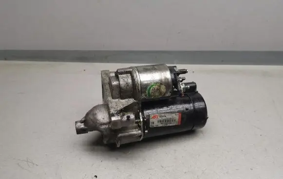 Peugeot 107 Starter motor S3016