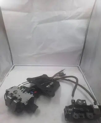 Chrysler Pacifica Sliding door lock 687aa 5ru79pd2ad