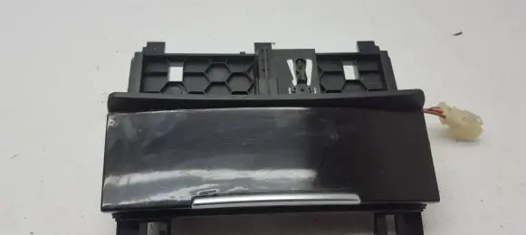 Audi Q7 4L Ashtray (front) 4L0857951