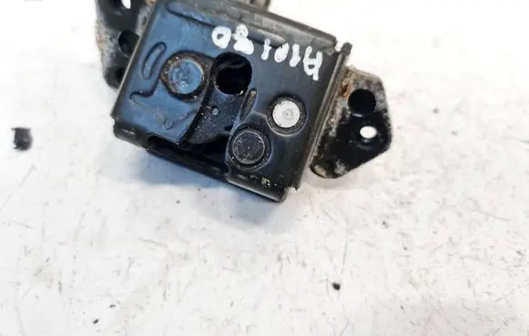 Toyota Yaris Tailgate exterior lock 