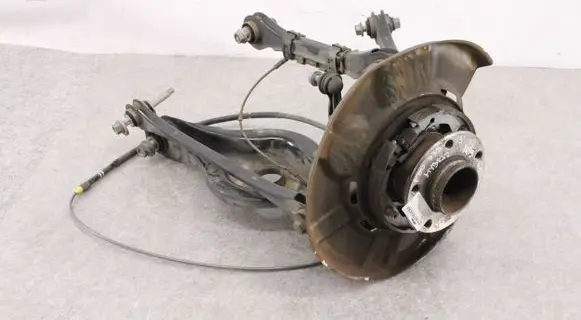BMW 3 F30 F35 F31 Rear wheel hub spindle/knuckle 6792524 33326792524 6792525