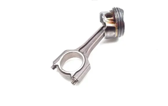 Ford Fiesta Piston with connecting rod SFJA