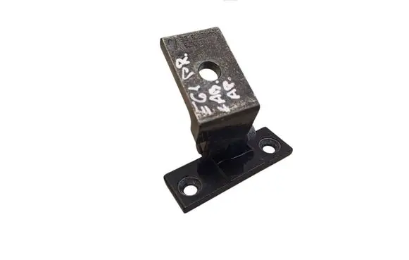 BMW 5 E60 E61 Front door lower hinge 7068078 0405 ES030E