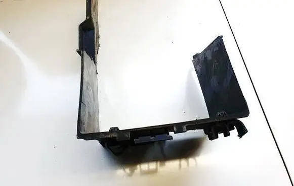 Battery box tray