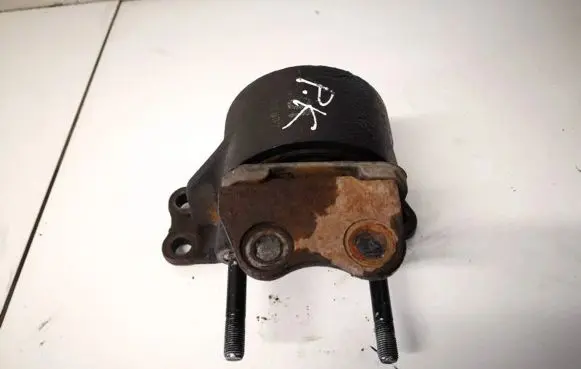Hyundai Santa Fe Engine mount bracket