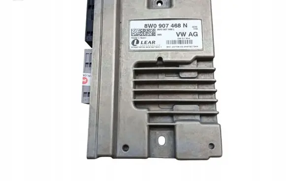 Audi A4 S4 B5 8D Trunk lid opening control unit 8W0907468N