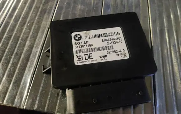 BMW 5 F10 F11 Hand brake control module 23122010 231220