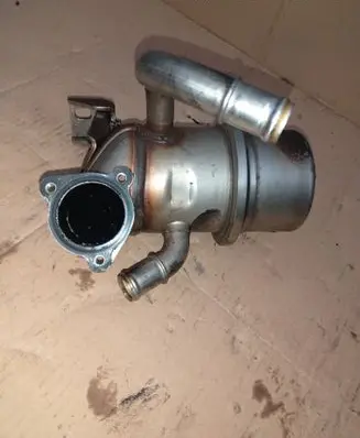 Skoda Superb B8 (3V) EGR valve cooler 04L131512BG