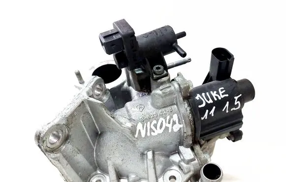 Nissan Juke I F15 EGR valve 8200836385 8200846454E