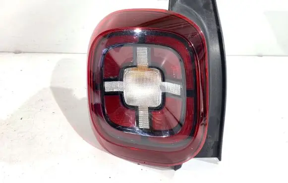 Dacia Duster II Rear/tail lights 265558217R