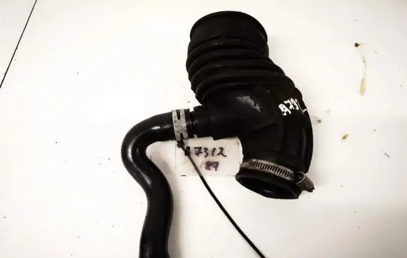 Air intake hose/pipe