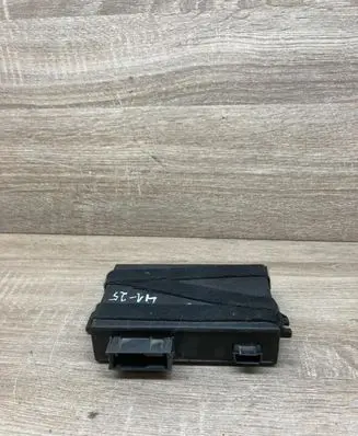 Audi A4 S4 B5 8D Parking PDC control unit/module 10370 AP454SG0101