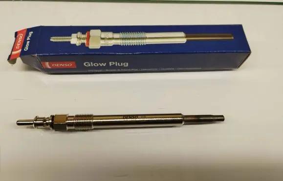 Mercedes-Benz C W202 Glow plug A0011594901 A0011592801 A0011593701