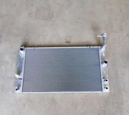 Toyota Prius (NHW20) Coolant radiator 1604121281 1604121282 1604121280