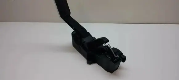 Mercedes-Benz A W169 Accelerator throttle pedal A1693000404 91754020
