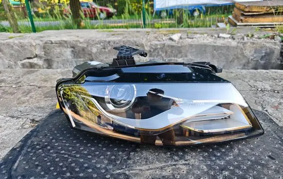 Audi A4 S4 B8 8K Headlight/headlamp 8K0941004C