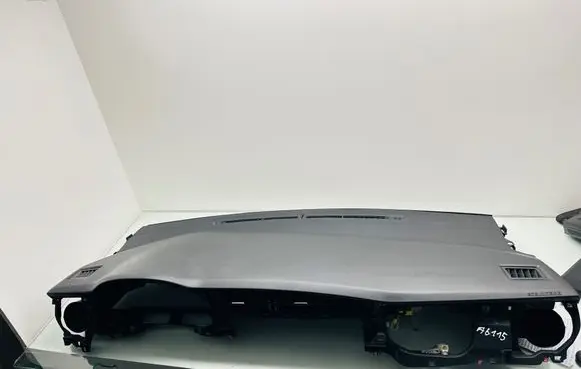Toyota Auris E180 Dashboard 