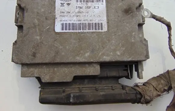 Fiat Punto (176) Engine control unit/module 46456797