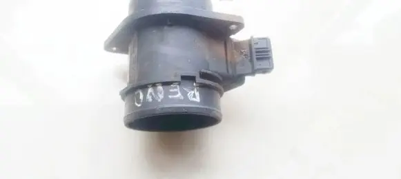 Volvo S40, V40 Mass air flow meter 7700105010b 5wk9615