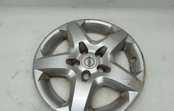 Opel Astra H R16 wheel hub/cap/trim 13240543 GMT2051 13240544