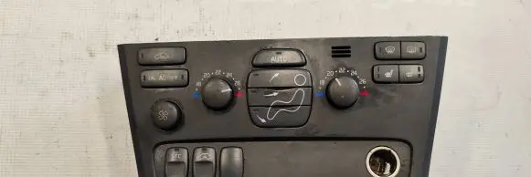 Volvo V70 Climate control unit 9452368