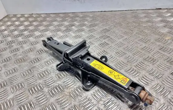 Ford Fiesta Lift Jack 8S4A17080AA