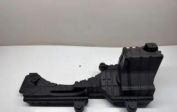 Audi e-tron Subwoofer speaker 4KE035621 11112107L5Z