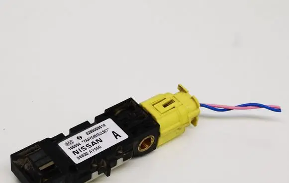 Nissan Primera Airbag deployment crash/impact sensor 0285003019 100954 YAAY049E5JL5E7