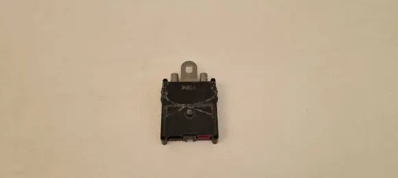 Mercedes-Benz ML W164 Aerial antenna amplifier A2518701889