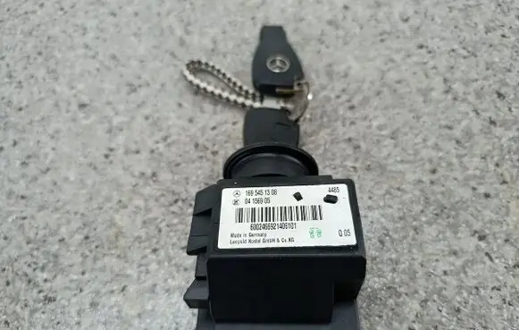 Mercedes-Benz A W169 Ignition lock