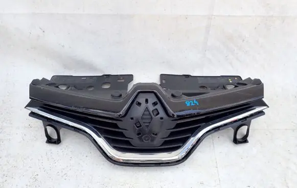 Renault Captur Front bumper upper radiator grill