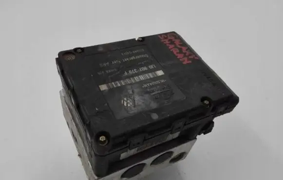 Skoda Octavia Mk2 (1Z) ABS Pump 1J0907379J
