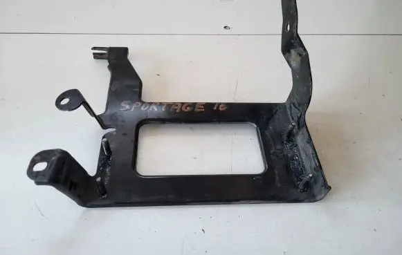 KIA Sportage Other engine bay part