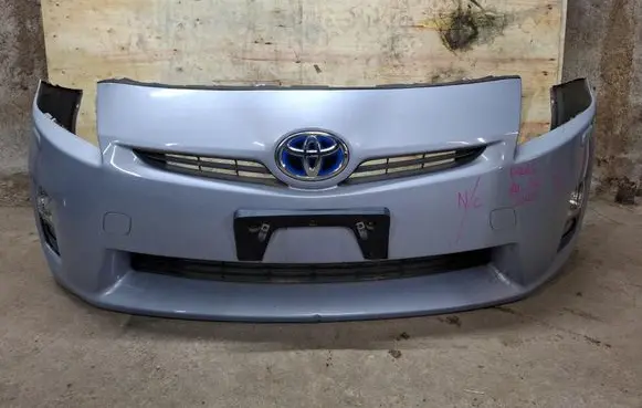 Toyota Prius (XW30) Front bumper 