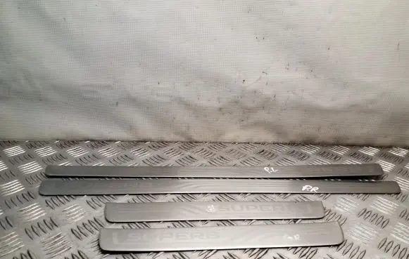 Skoda Superb B8 (3V) sill trim set (inner) 3V0853558D 3V0853557D 3V0853814D