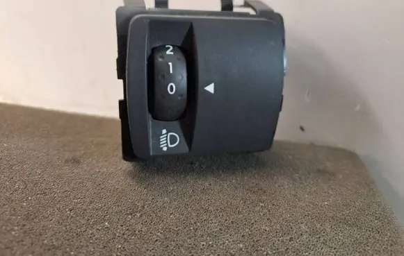 Dacia Sandero III Headlight level height control switch 251902972R
