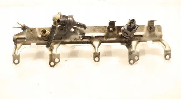 Audi A4 S4 B8 8K Fuel main line pipe 06J133317G