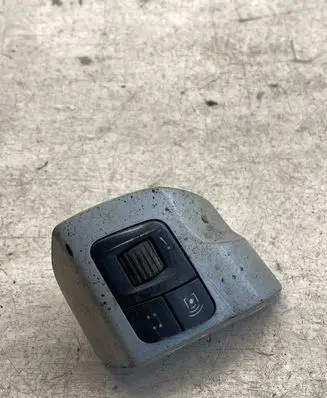 Opel Astra H Steering wheel buttons/switches 440758813