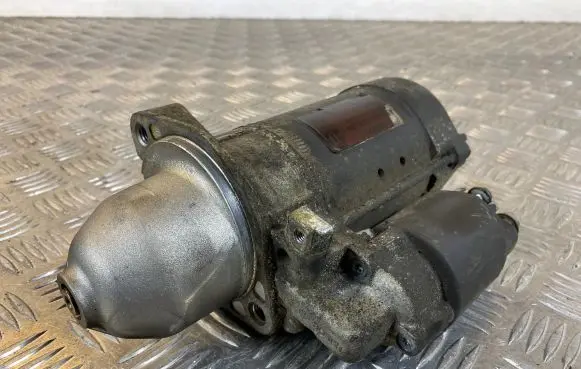 Mercedes-Benz E W211 Starter motor 0051512901 0001223005