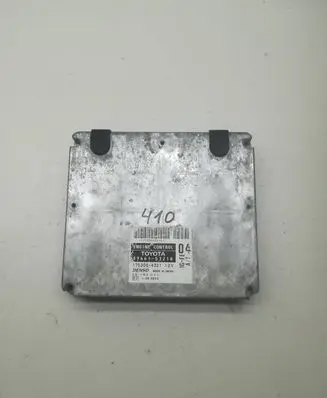 Lexus IS 200-300 Engine control unit/module 1753004321